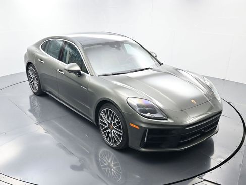 Used 2025 Porsche Panamera 4S image 42