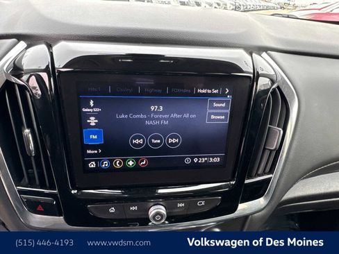 Used 2021 Chevrolet Traverse LT image 17