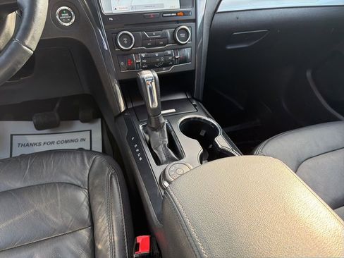 Used 2017 Ford Explorer XLT w/ Equipment Group 202A image 17