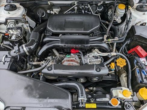 Used 2011 Subaru Outback 2.5i Limited w/ PWR Moonroof Pkg image 23