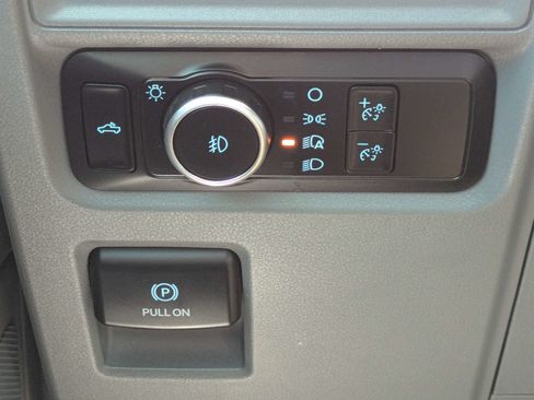 Used 2023 Ford F150 XLT AWD/4WD image 29
