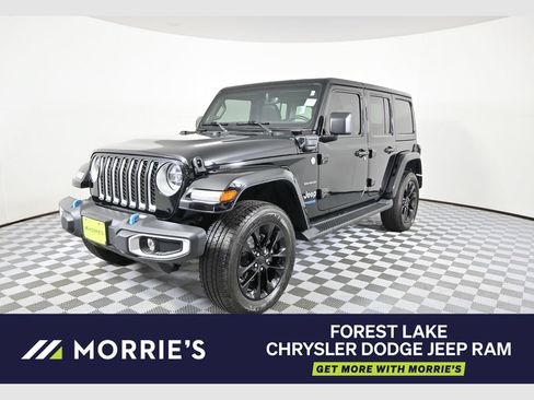 Used 2022 Jeep Wrangler Unlimited Sahara w/ Cold Weather Group AWD/4WD image 1