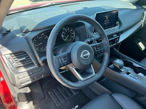 Used 2024 Nissan Rogue SV w/ SV Premium Package AWD/4WD image 14