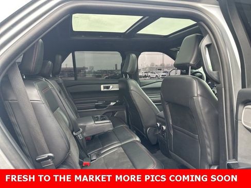 Used 2022 Ford Explorer ST-Line w/ Class IV Trailer Tow Package image 7