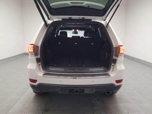 Used 2017 Jeep Grand Cherokee Limited w/ Luxury Group II image 29