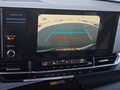 Certified 2026 Toyota Sienna XLE FWD image 16