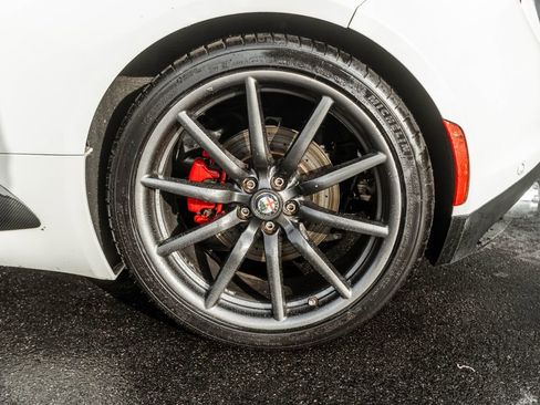 Used 2016 Alfa Romeo 4C Spider w/ Convenience Group - Spider RWD image 30
