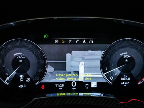 Used 2022 Bentley Bentayga Speed image 95