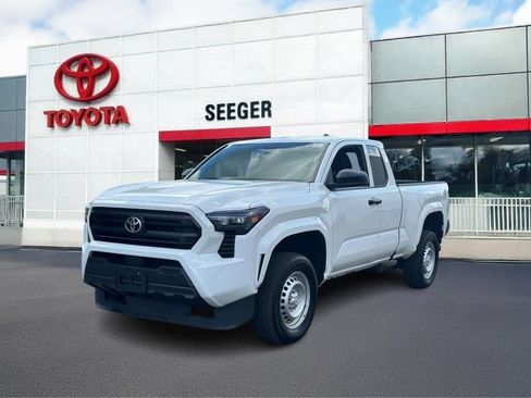 Used 2025 Toyota Tacoma SR RWD image 10