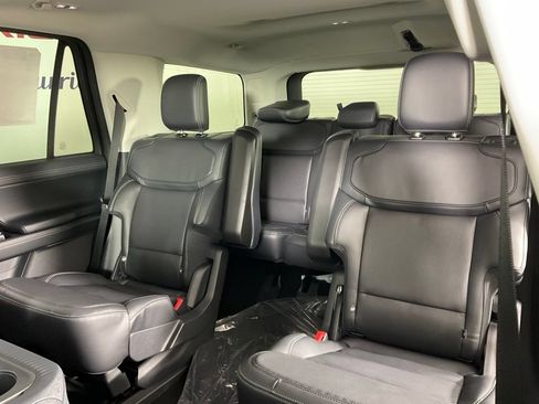 New 2027 Ford Expedition Platinum RWD image 16