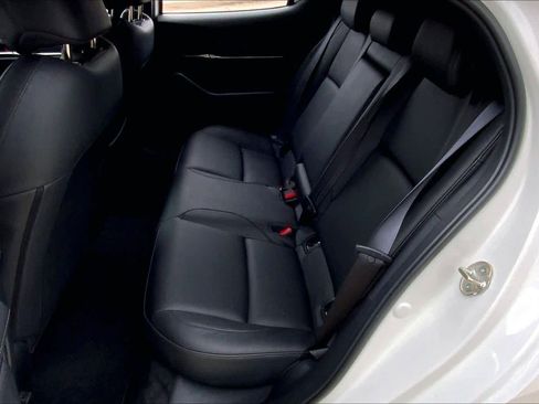 Used 2024 MAZDA MAZDA3 s image 19