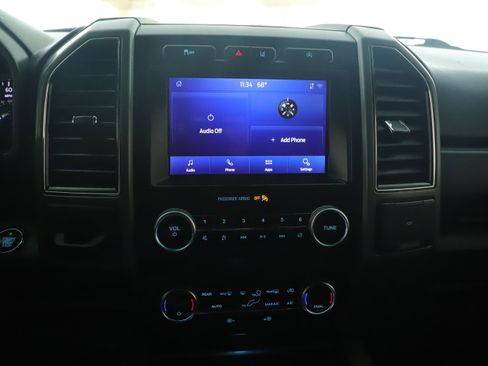Used 2020 Ford Expedition XLT image 7
