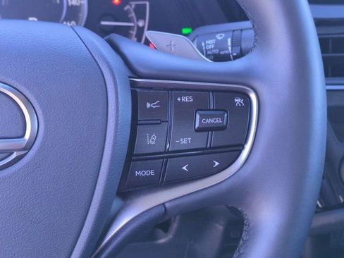 Used 2024 Lexus ES 300h 300h image 21