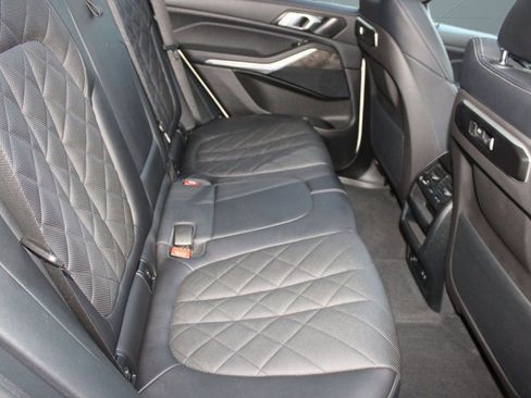 Used 2024 BMW X5 xDrive40i w/ Parking Assistance Package image 31