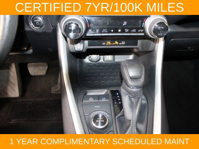 Used 2025 Toyota RAV4 XLE AWD/4WD image 25