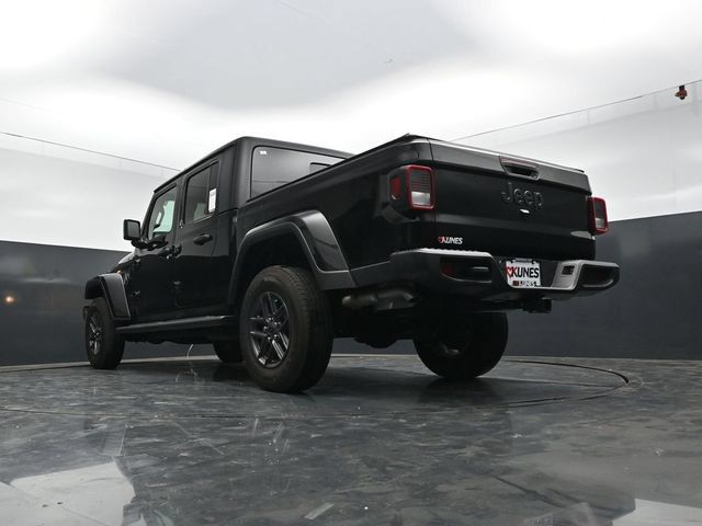 Used 2024 Jeep Gladiator Sport AWD/4WD image 63
