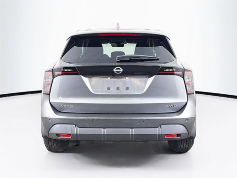 Used 2025 Nissan Kicks SV w/ Illumination Package AWD/4WD image 6