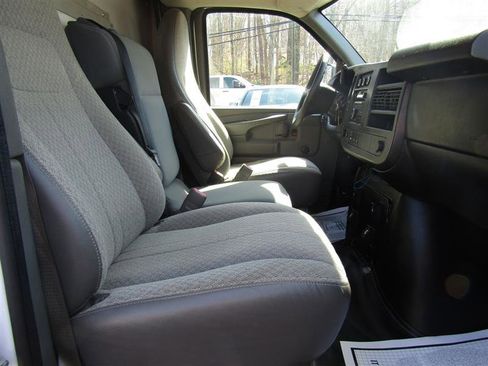 Used 2013 Chevrolet Express 3500 image 21