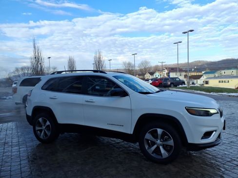 Used 2022 Jeep Cherokee Limited image 5
