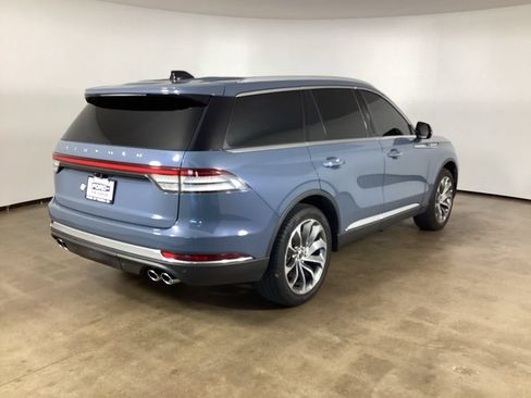 Used 2025 Lincoln Aviator Reserve w/ Illumination Package AWD/4WD image 5
