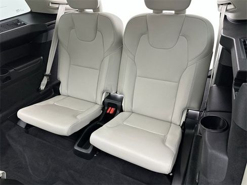 Certified 2025 Volvo XC90 B6 Plus w/ Protection Package Premier image 24