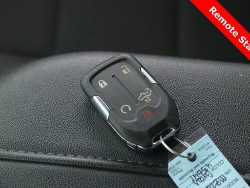 Used 2021 Chevrolet Silverado 1500 LT Trail Boss w/ Convenience Package II AWD/4WD image 3