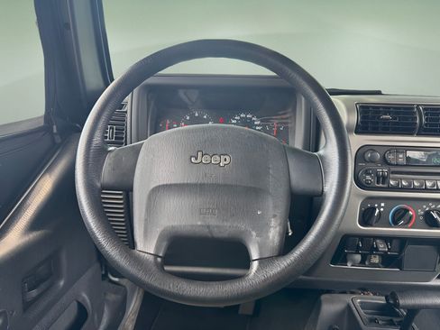 Used 2004 Jeep Wrangler X AWD/4WD image 19