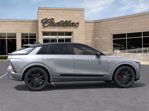 New 2026 Cadillac Lyriq V image 5