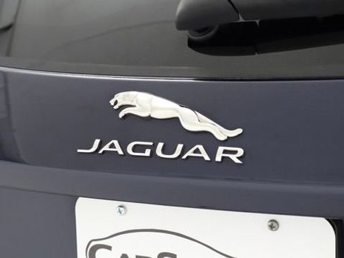 Used 2022 Jaguar E-PACE SE image 12