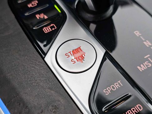 Used 2022 BMW X5 xDrive45e w/ Climate Comfort Package image 29