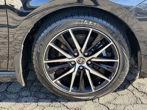 Used 2022 Toyota Camry SE image 12