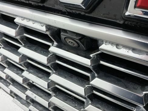 Used 2023 GMC Yukon Denali image 8