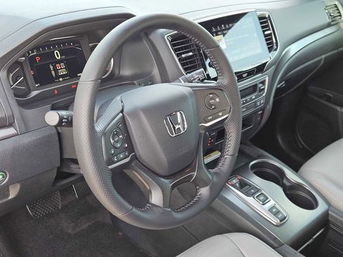 Certified 2023 Honda Passport EX-L image 2