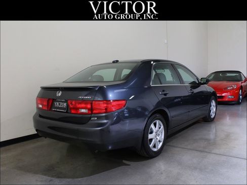 Used 2005 Honda Accord EX image 11