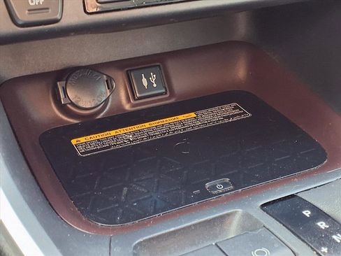 Used 2019 Toyota RAV4 Limited w/ Advanced Technology Package image 9