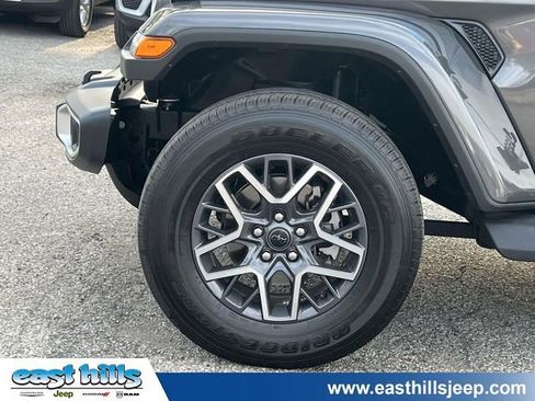 Used 2025 Jeep Wrangler Unlimited Sahara w/ Safety Group AWD/4WD image 11
