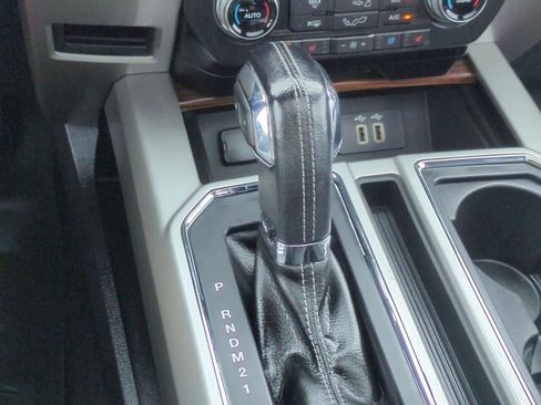 Used 2016 Ford F150 Lariat w/ Equipment Group 502A Luxury AWD/4WD image 33