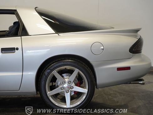 Used 1997 Pontiac Firebird Formula w/ Opt Pkg RWD image 25
