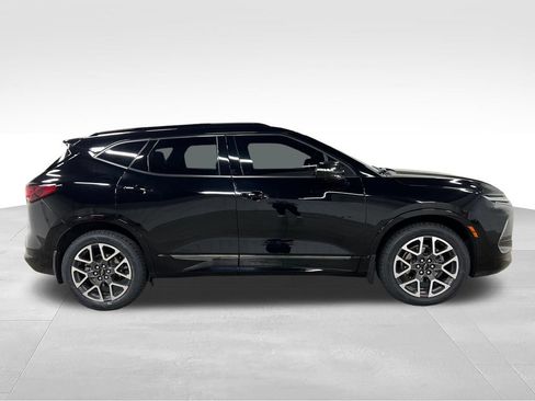 Certified 2023 Chevrolet Blazer RS w/ Driver Confidence II Package AWD/4WD image 4