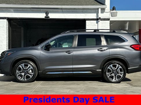 Used 2024 Subaru Ascent Limited w/ Technology Package image 7