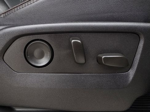 Used 2023 Chevrolet Tahoe High Country image 28