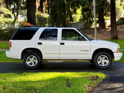 Used 2004 Chevrolet Blazer LS w/ Preferred Equipment Group image 8