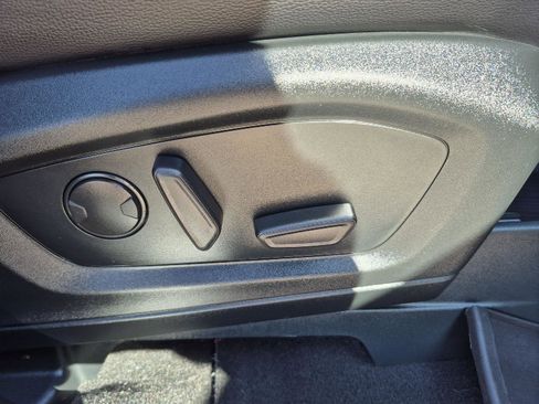 Certified 2024 Ford Explorer ST-Line w/ Class IV Trailer Tow Package image 30