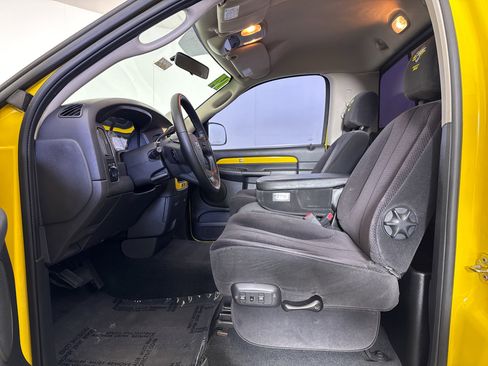 Used 2004 Dodge Ram 1500 Truck SLT w/ Sport Appearance Group image 6