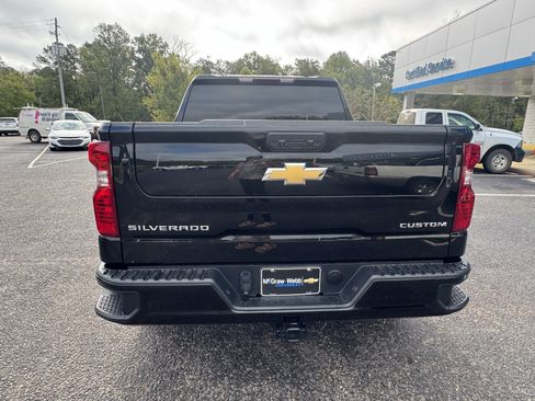 Used 2024 Chevrolet Silverado 1500 Custom image 8