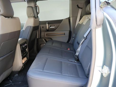 Used 2024 GMC Hummer EV 3X w/ Extreme Off-Road Package image 12