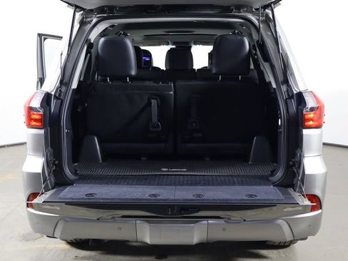 Used 2016 Lexus LX 570 4WD w/ Luxury Package image 20