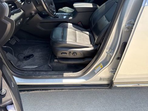 Used 2019 Chevrolet Traverse Premier w/ Redline Edition FWD image 25