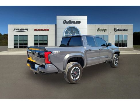 Used 2024 Toyota Tacoma TRD Off-Road AWD/4WD image 3