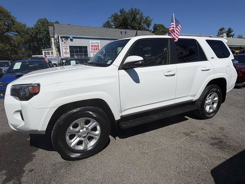Used 2018 Toyota 4Runner SR5 Premium AWD/4WD image 5